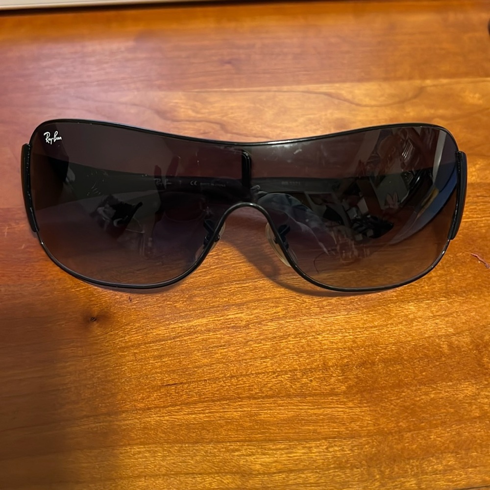 Ray Ban RB 3321